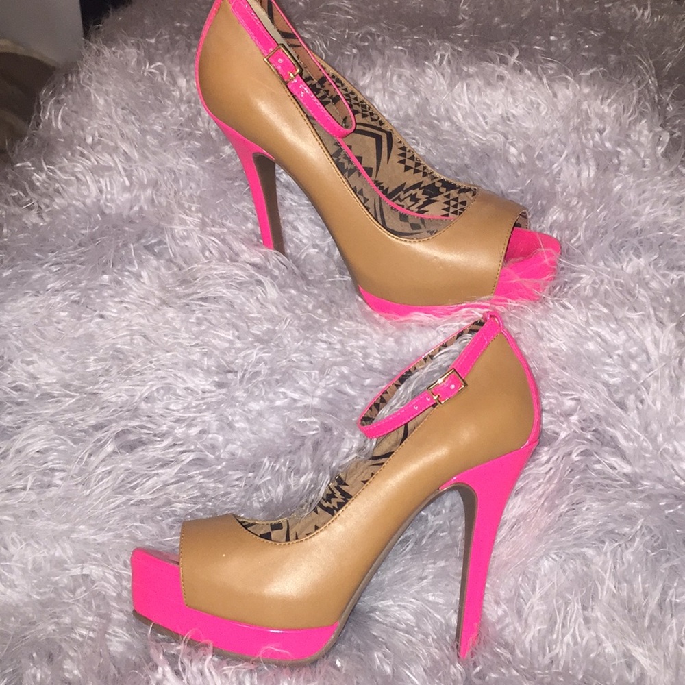 Jessica Simpson Heels Pumps 6 -6.5W